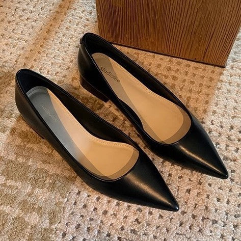 Damen elegante spitze Pumps mit glänzender Oberfläche EB