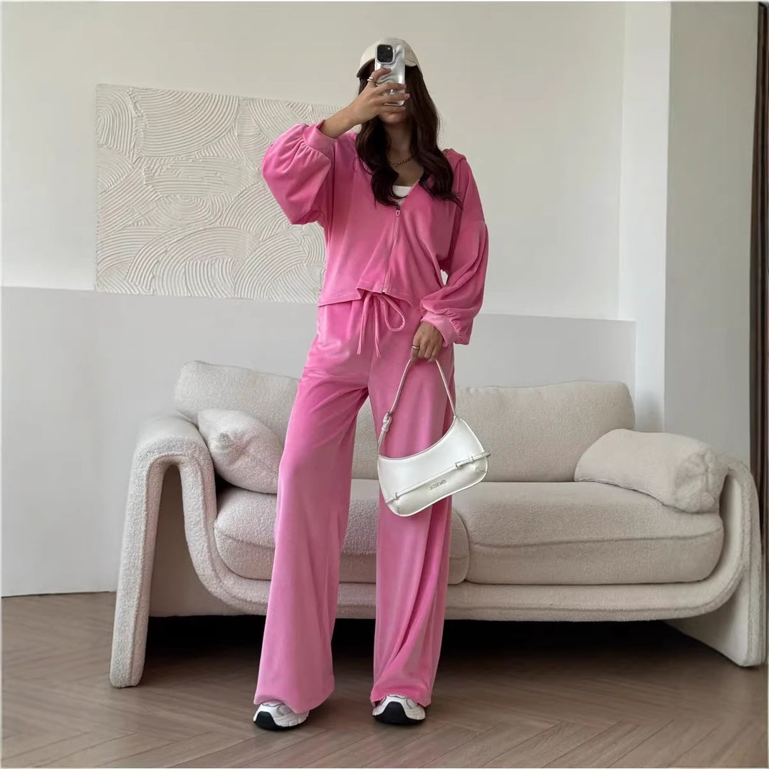 Damen luxuriöses Velours-Lounge-Set mit kurzem Reißverschluss-Hoodie und weitem High-Waist-Hose Eichborn Berlin