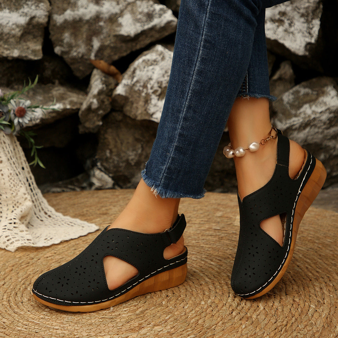 Damen luftige Sandalen mit modischem Cut-Out-Design EB