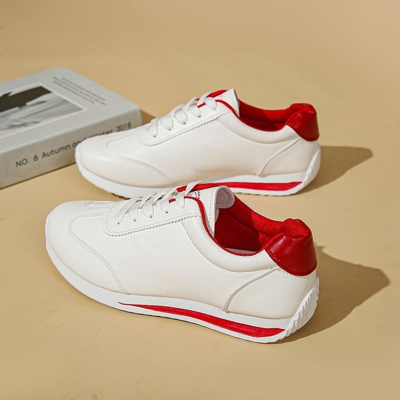 Damen Sneaker mit leichter Keilsohle und kontrastfarbenem Fersenpatch EB