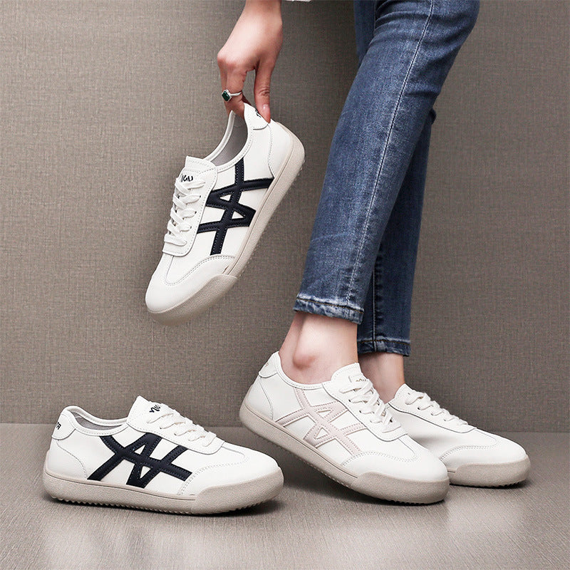 Damen Sportliche Sneakers mit modischem Einsatz und rutschfester Sohle EB