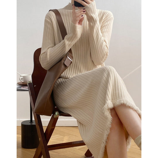 Damen Strickkleid mit hohem Kragen und Rippenstruktur EB