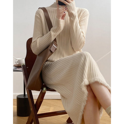 Damen Strickkleid mit hohem Kragen und Rippenstruktur EB