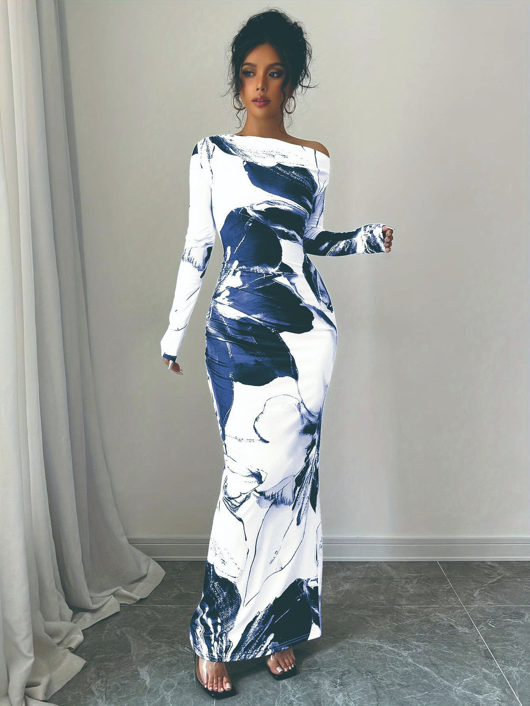 Damen Elegantes Maxikleid mit asymmetrischem Design und modernem Druck EB