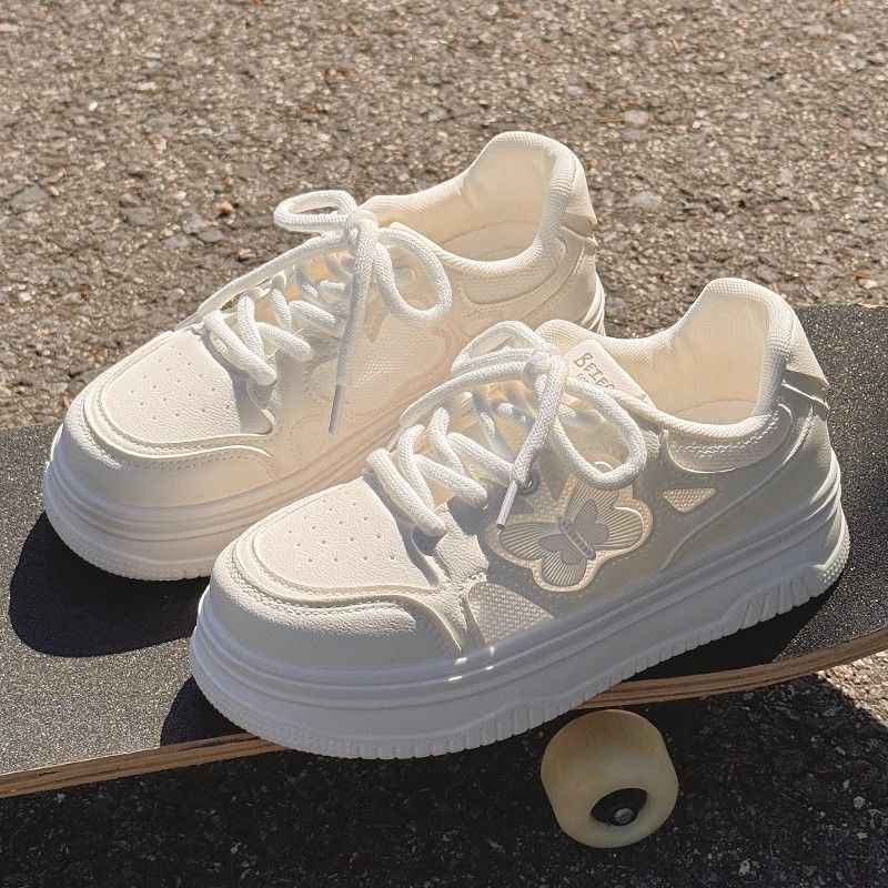 Damen Sportliche Sneaker mit luftdurchlässigem Obermaterial und stabiler Plateausohle EB