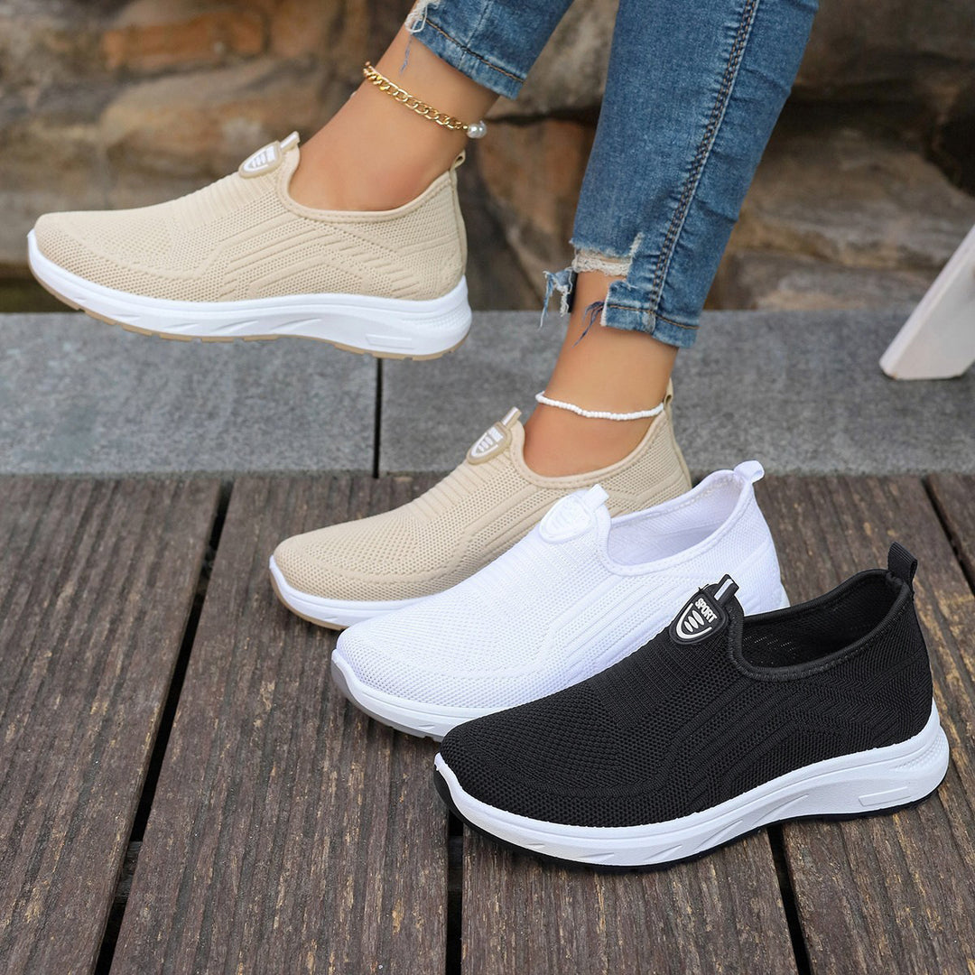 Damen Atmungsaktive Slip-On Sneakers mit Flex-Sohlenkonstruktion EB