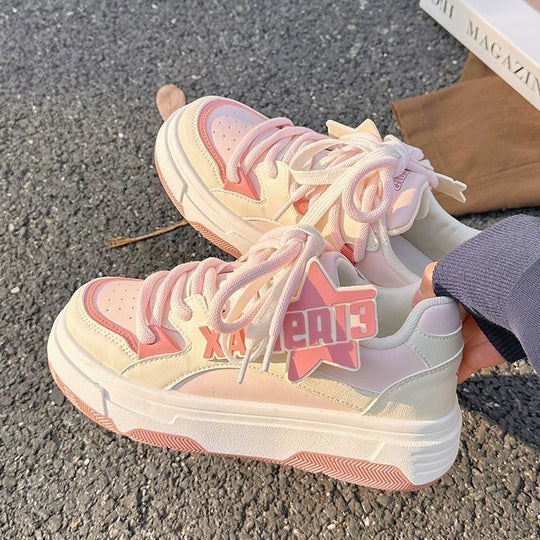 Damen Sportliche Sneakers mit dämpfender Sohle und innovativem Design EB