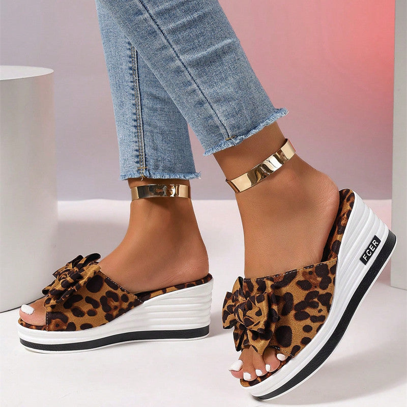 Damen Plateausandalen mit modischer Schleifenapplikation und komfortabler Sohle EB