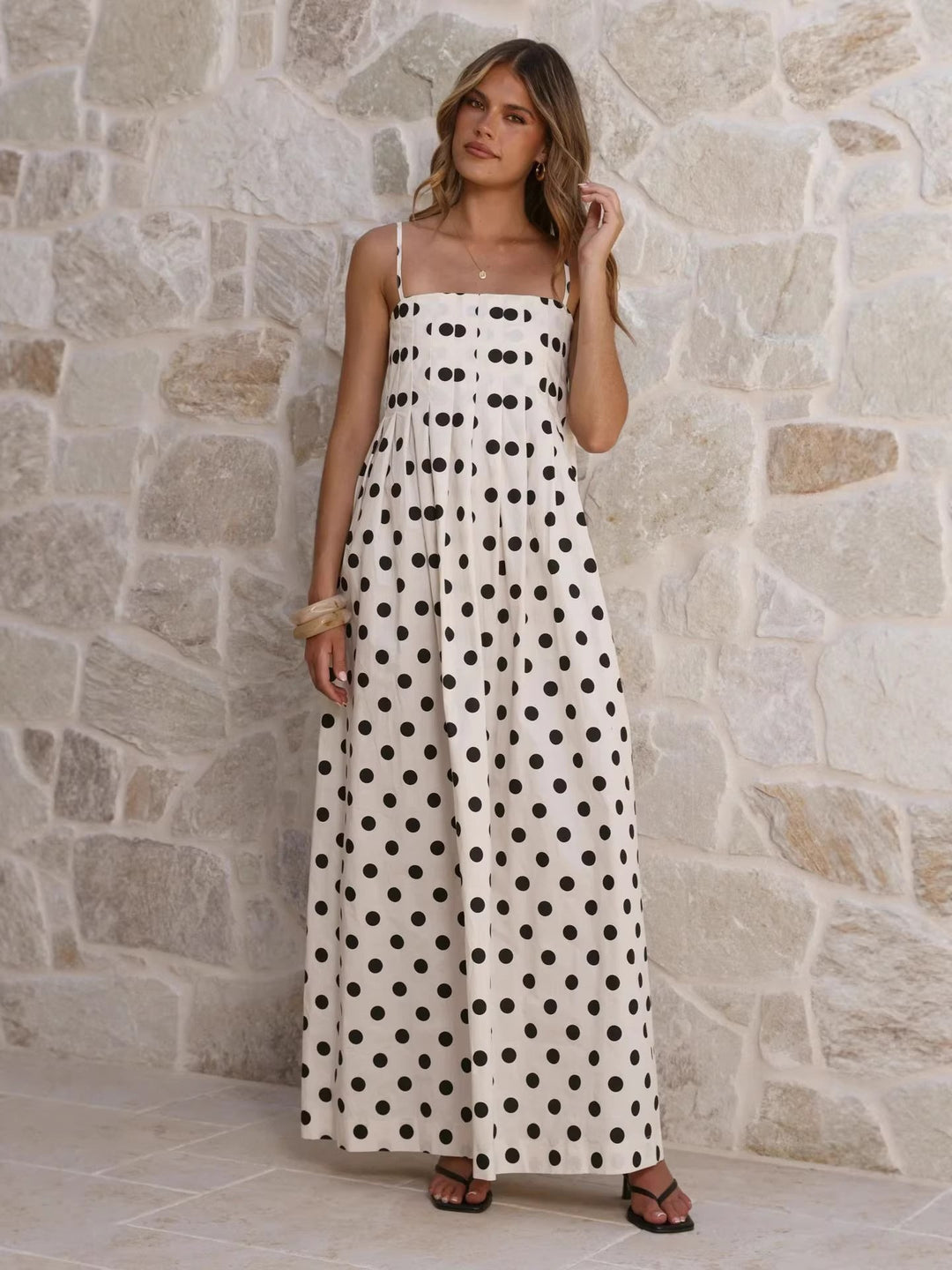 Damen Maxikleid mit verspieltem Punkte-Muster und schulterfreien Trägern EB