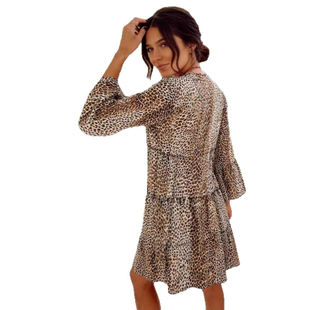 Damen luftiges Hemdkleid mit geschmeidigem Schnitt und elegantem Tiermotiv EB