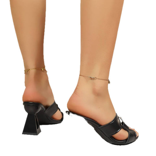 Damen elegante Sandalen mit einzigartigem geometrischen Absatz EB