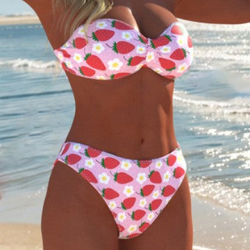 Damen Bandeau-Bikini mit hochgeschnittenen Pants und buntem Bedruck EB