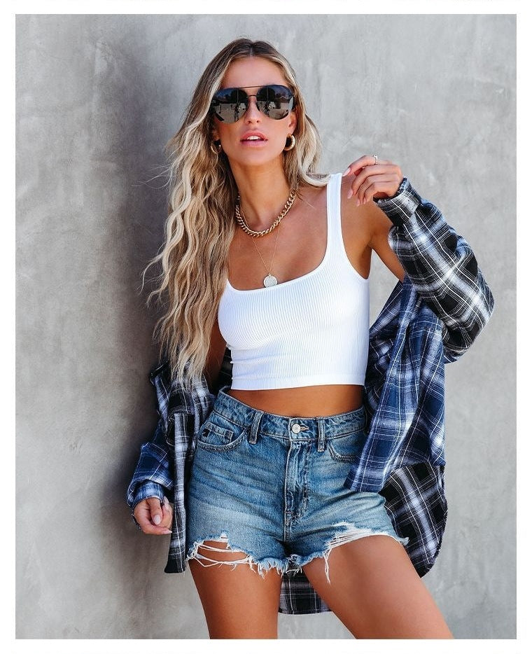 Damen Destroyed Denim Shorts im trendigen Used-Look EB