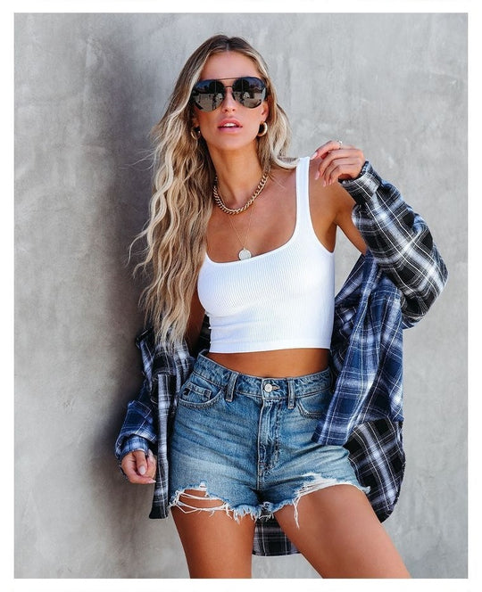 Damen Destroyed Denim Shorts im trendigen Used-Look EB