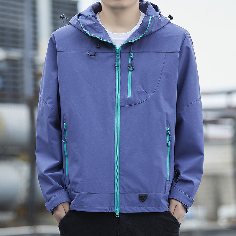 Herren leichte Urban-Softshell-Kapuzenjacke mit kontrastierenden Reißverschlüssen, Brusttasche und verstellbarem Kordelzugsaum EB
