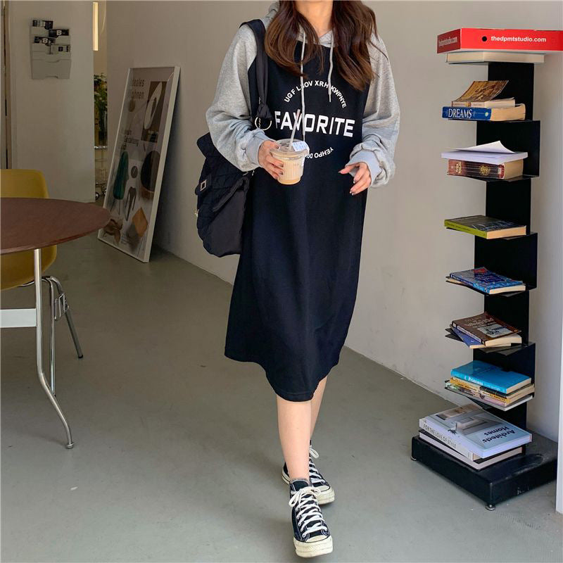 Damen Hoodie-Kleid im lässigen Oversized-Stil mit grafischem Druck und seitlichen Eingrifftaschen EB