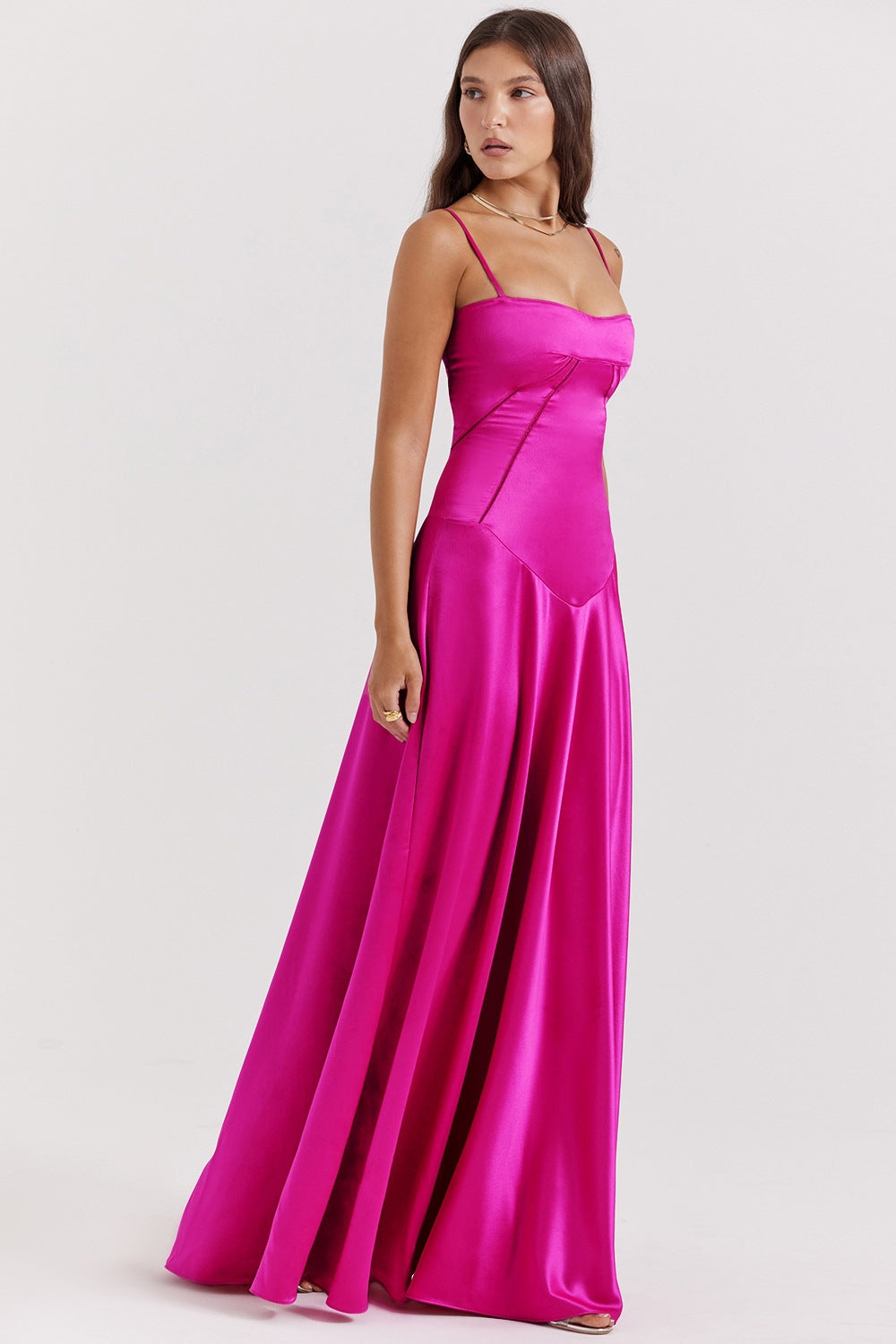 Damen Elegantes Maxikleid mit schmalen Spaghettiträgern und fließendem Satinfall EB