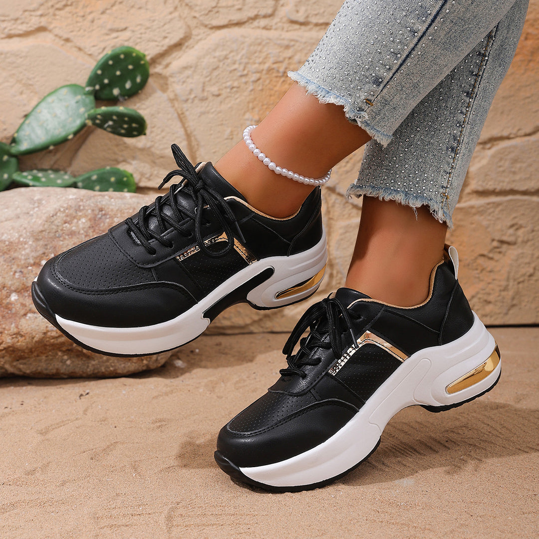 Damen Sneakers mit atmungsaktivem Mesh-Obermaterial und stilvollen Metallic-Akzenten EB