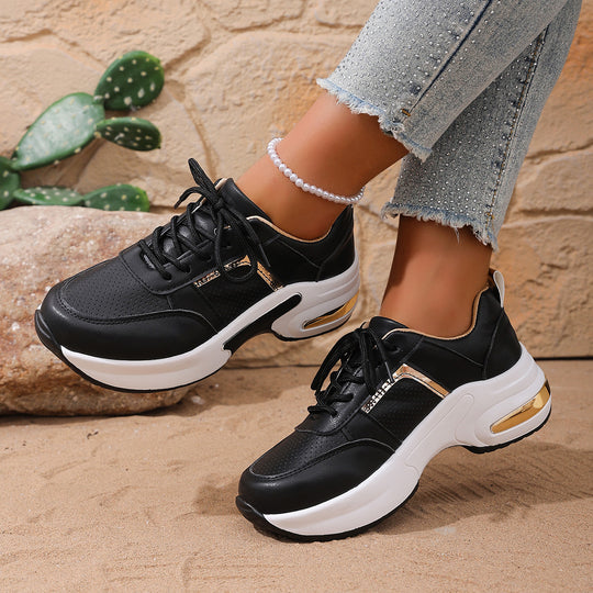 Damen Sneakers mit atmungsaktivem Mesh-Obermaterial und stilvollen Metallic-Akzenten EB