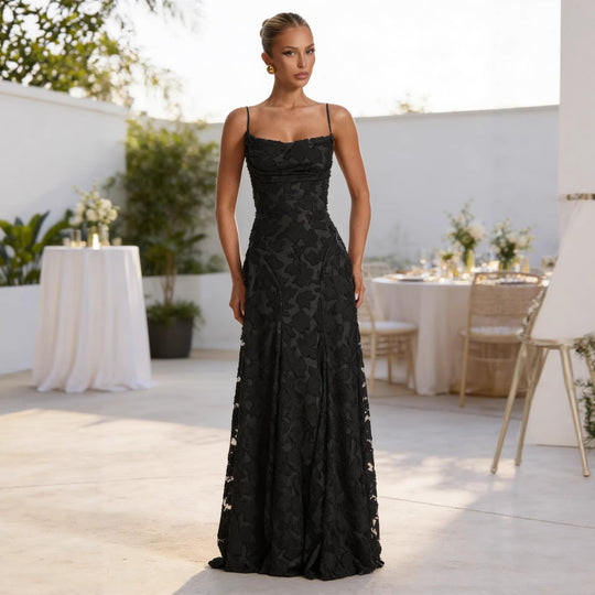 Damen Elegantes Maxikleid mit floralem Spitze-Design und verstellbaren Spaghettiträgern EB