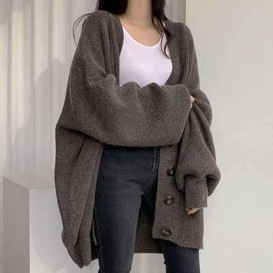 Damen Grobstrick Cardigan mit oversized Schnitt und dekorativen Knöpfen EB
