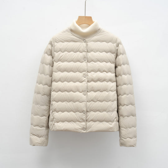 Damen Leichte gesteppte Jacke mit hochgeschlossenem Kragen und elastischen Bündchen EB