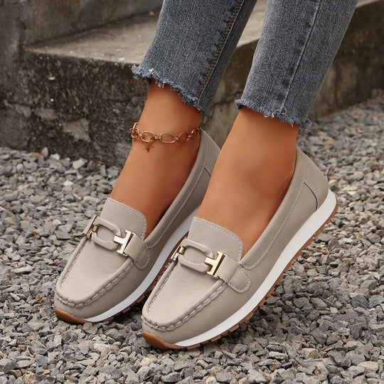 Damen Mokassins mit glamourosem Metall-Detail EB
