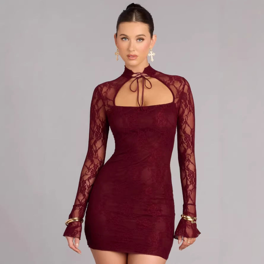 Damen Spitzenminikleid mit hohem Kragen und raffinierten Cut-Out-Details EB