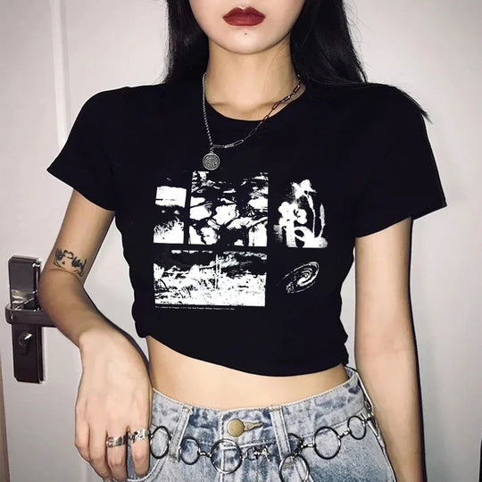 Damen Crop-T-Shirt mit verspieltem Kirschmotiv und elegantem Schleifenprint EB