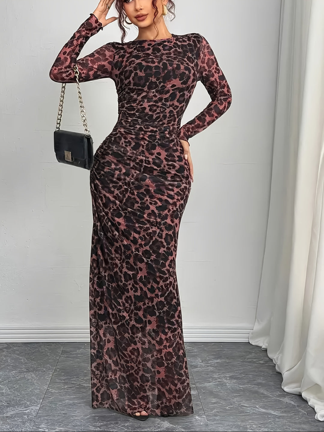 Damen nan figurbetontes Maxikleid mit Animal-Print geraffter Taille und langen Ärmeln EB