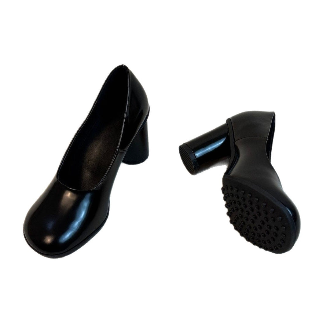 Damen elegante Pumps mit glänzender Lack-Oberfläche und komfortablem Blockabsatz EB