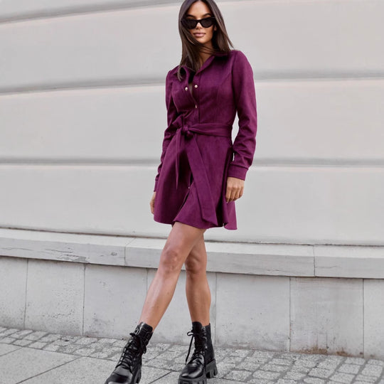 Damen elegantes Hemdblusenkleid mit Taillengürtel und dekorativen Knopfdetails EB