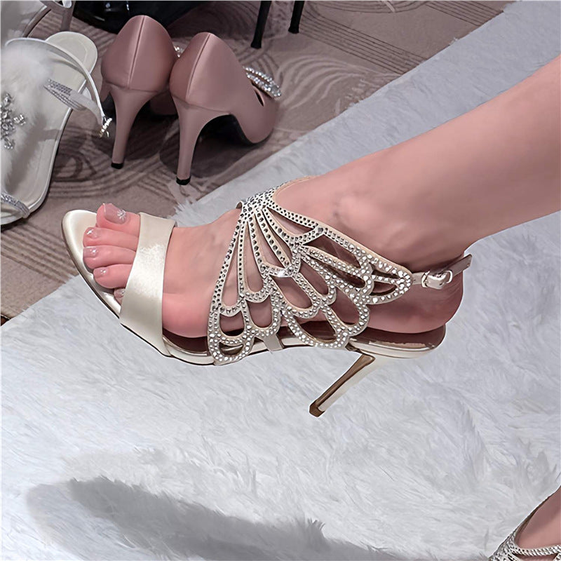 Damen Elegante High Heel Sandalen mit filigranem Design und Strassverzierungen EB
