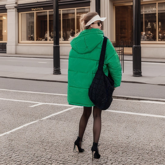 Damen modische Steppjacke mit praktischer Kapuze und großen Taschen EB