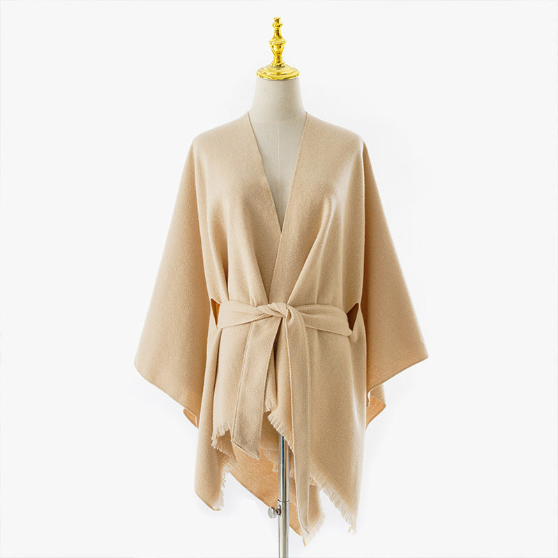 Damen Wickelponcho mit Bindegürtel, V-Ausschnitt und Fransensaum EB