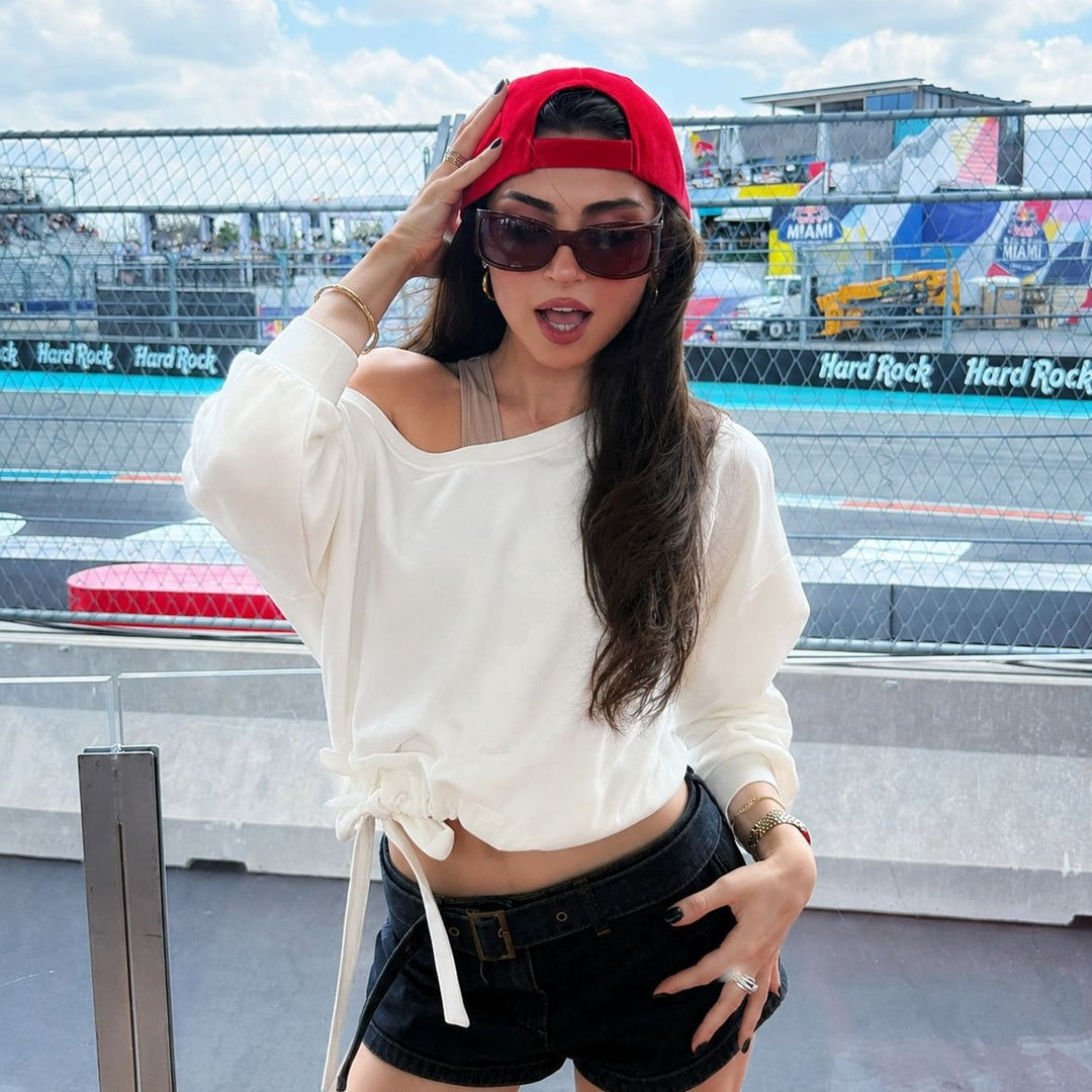 Damen schulterfreies Sweatshirt mit Knotengürtel und Oversize-Schnitt Eichborn Berlin