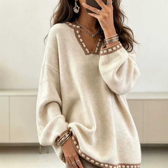 Damen Oversize V-Ausschnitt Strickpullover mit kontrastierender Punktbordüre und Ballonärmeln EB