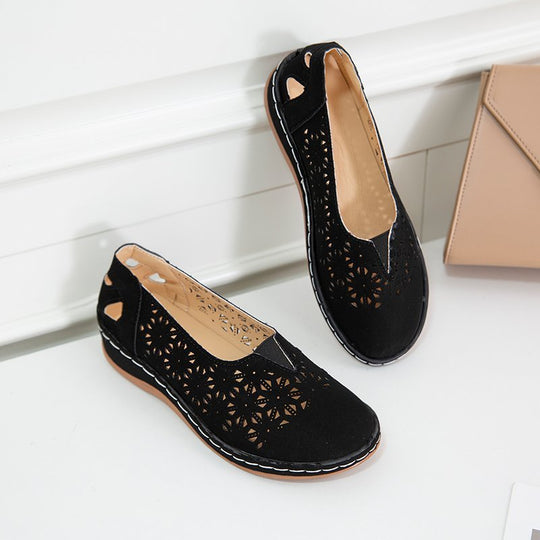 Damen Atmungsaktive Slip-On Clogs mit elegantem Lochmuster und rutschfester Sohle EB