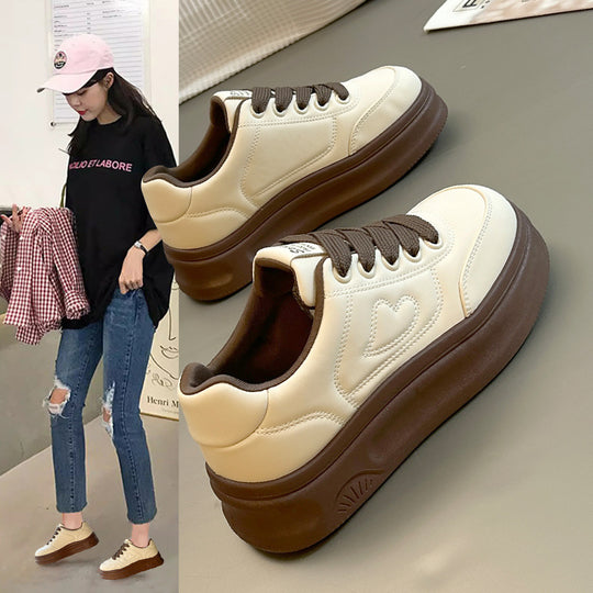 Damen Chunky Sneaker mit dicker Sohle und modischem Design EB