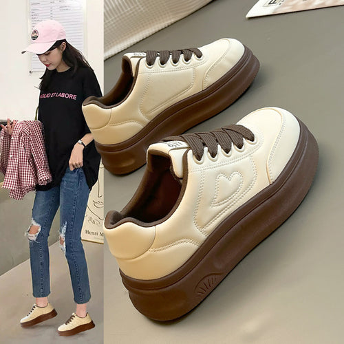 Damen Chunky Sneaker mit dicker Sohle und modischem Design EB