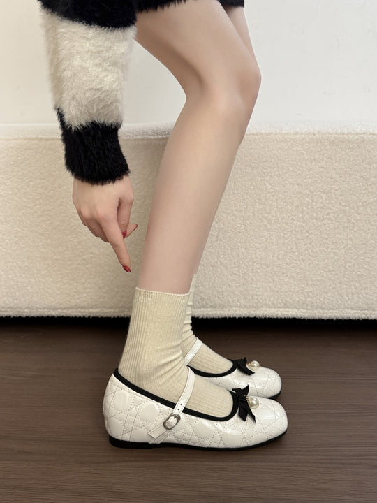 Damen Ballerinas mit eleganter Schnallenverzierung und hochwertiger Ledernarbung EB