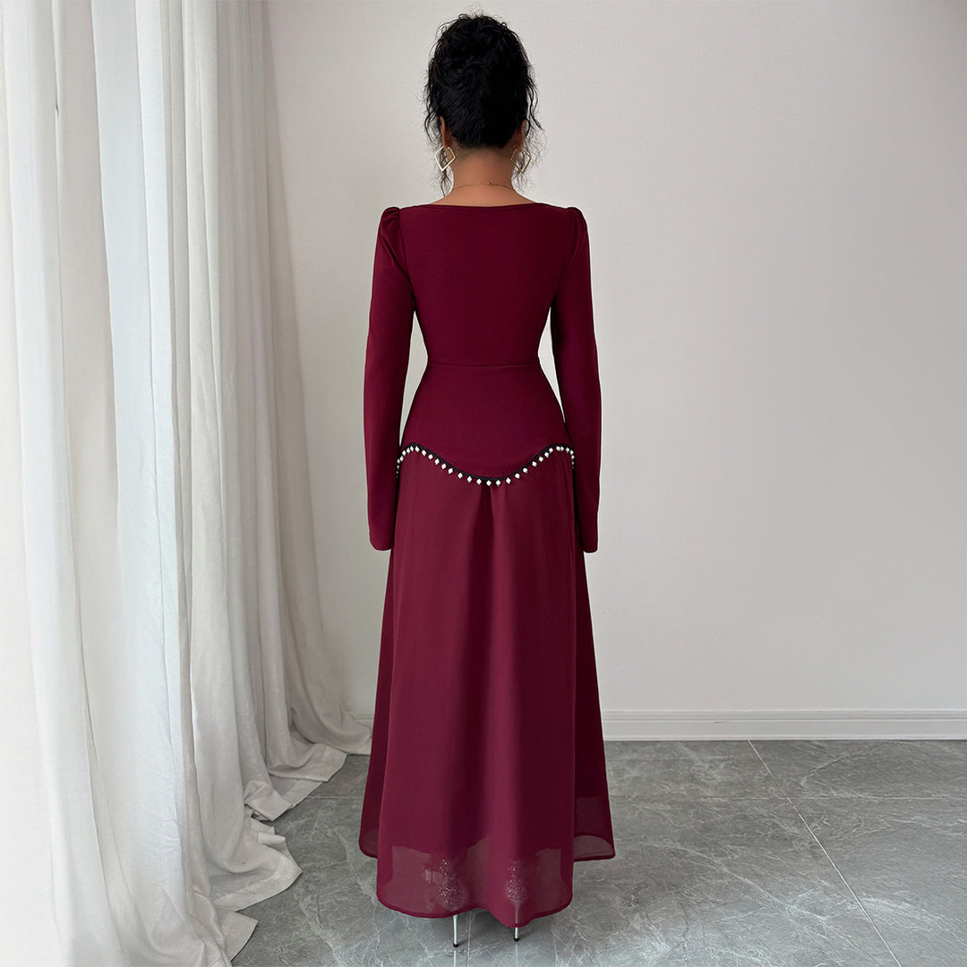 Damen nan elegantes Maxikleid mit quadratischem Ausschnitt, taillierter Schößchen-Passe und Perlenbordüre EB