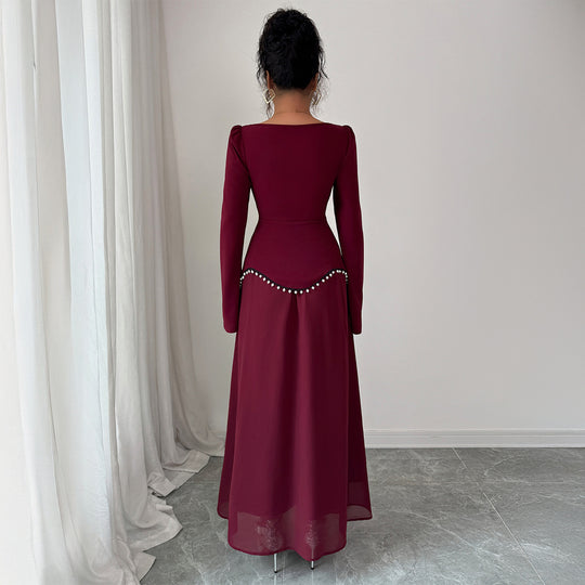 Damen nan elegantes Maxikleid mit quadratischem Ausschnitt, taillierter Schößchen-Passe und Perlenbordüre EB