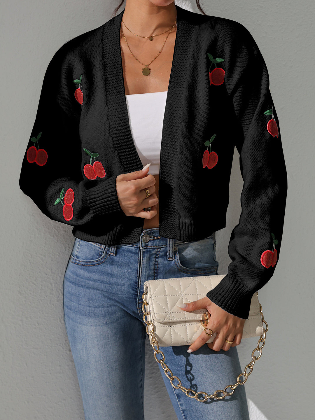 Damen Kurze Strickjacke mit fruchtiger Stickerei EB