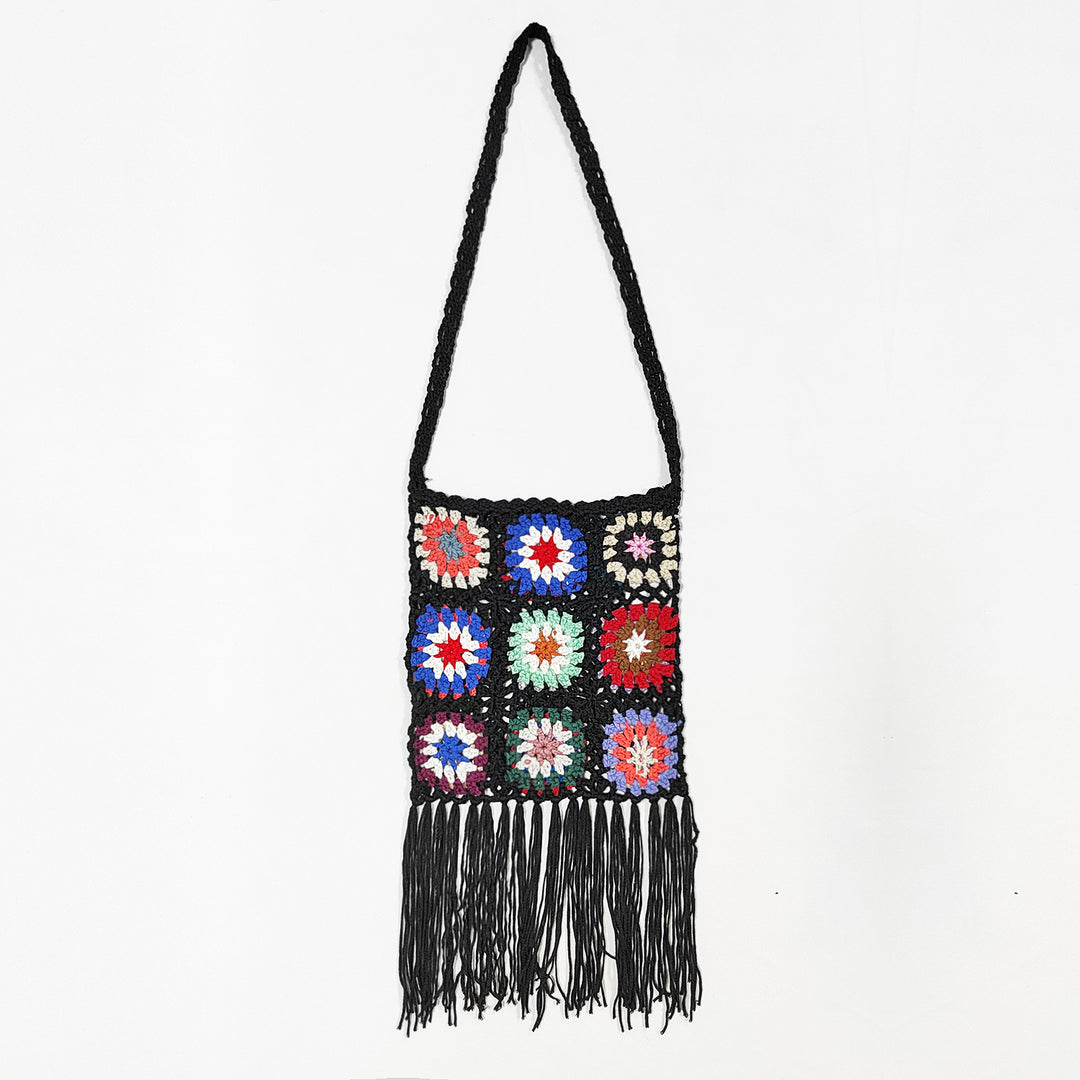 Damen gehäkelte Umhängetasche mit bunten Blumenmustern und Fransen EB