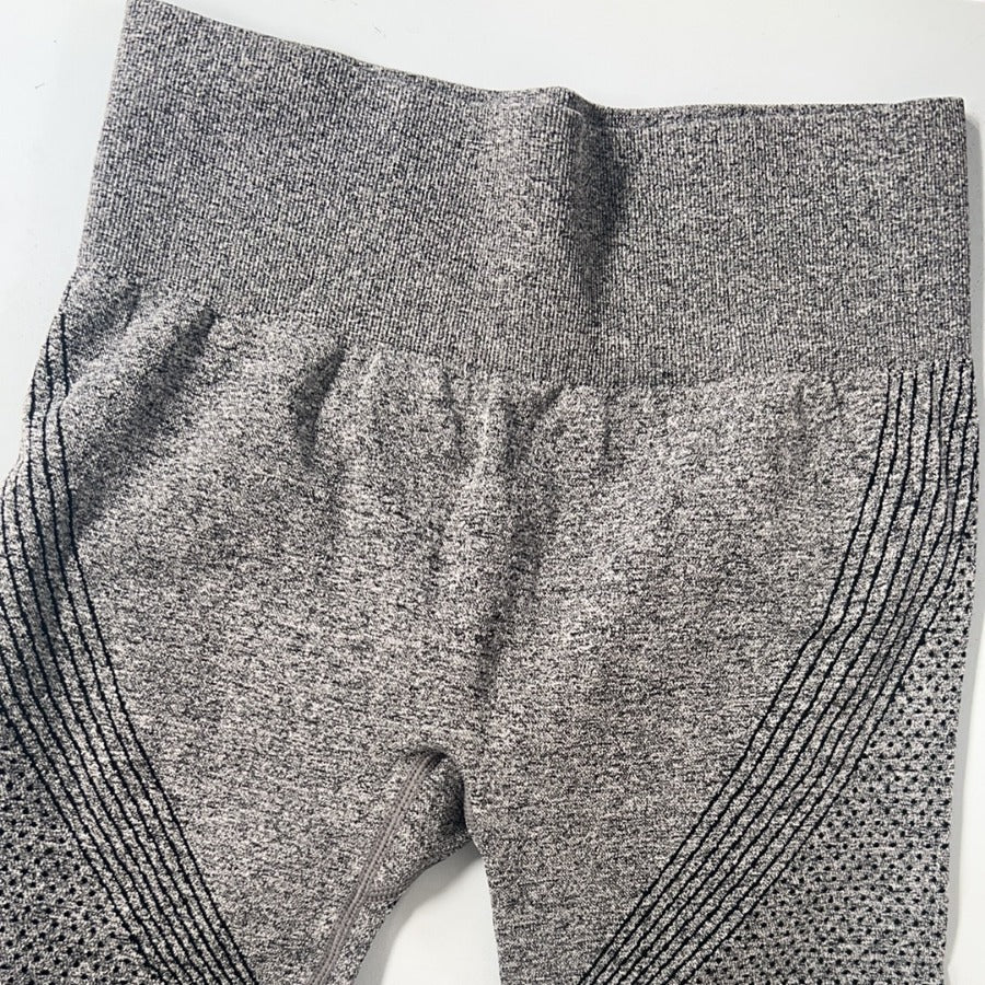 Damen Hochwertige Sportleggings mit atmungsaktiven Mesh-Einsätzen und nahtlosem Design EB