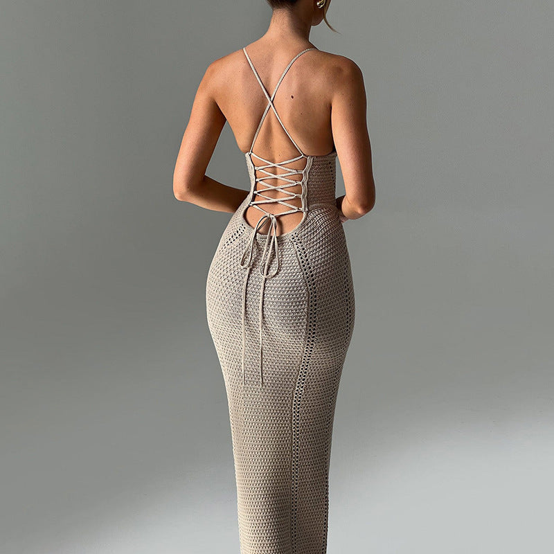 Damen Elegantes Strick-Maxikleid mit tailliertem Schnitt und tiefem V-Ausschnitt EB