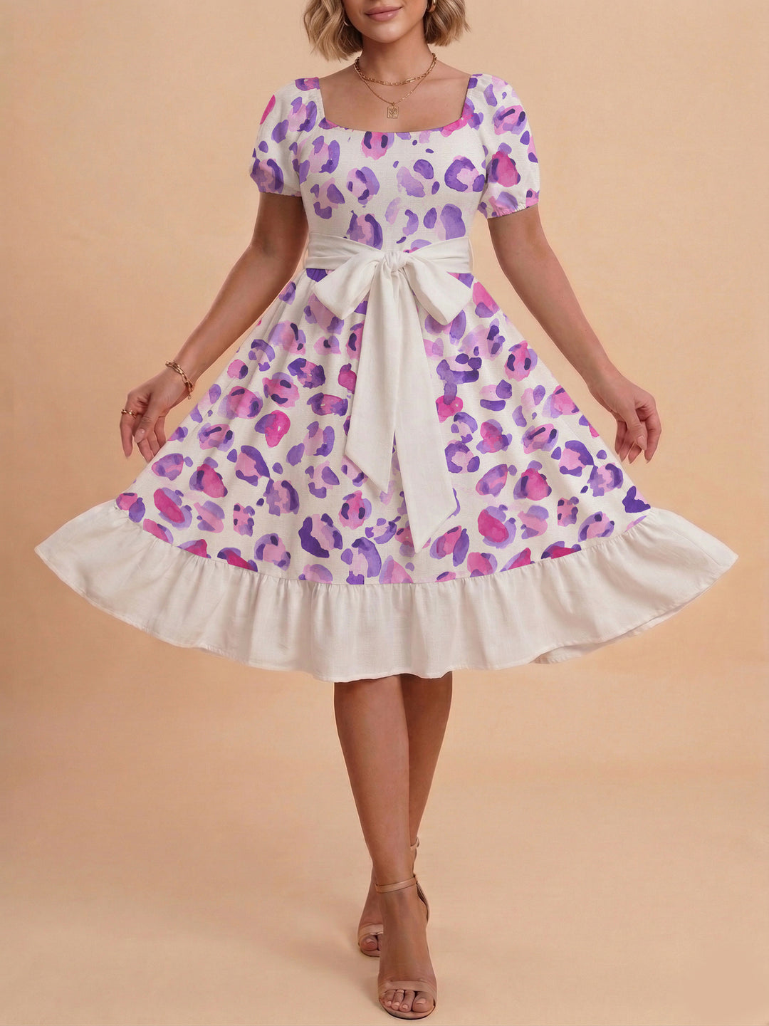 Damen Sommerliches Blumenkleid mit taillierbarem Gürtel und voluminösen Ärmeln EB