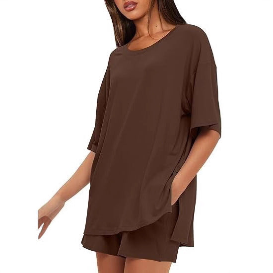 Damen Oversize T-Shirt mit lässigem Schnitt und seitlichen Schlitzen EB