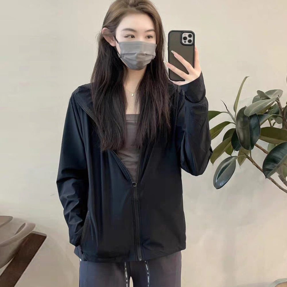 Damen Funktionsjacke mit atmungsaktivem Stoff und Kapuze EB